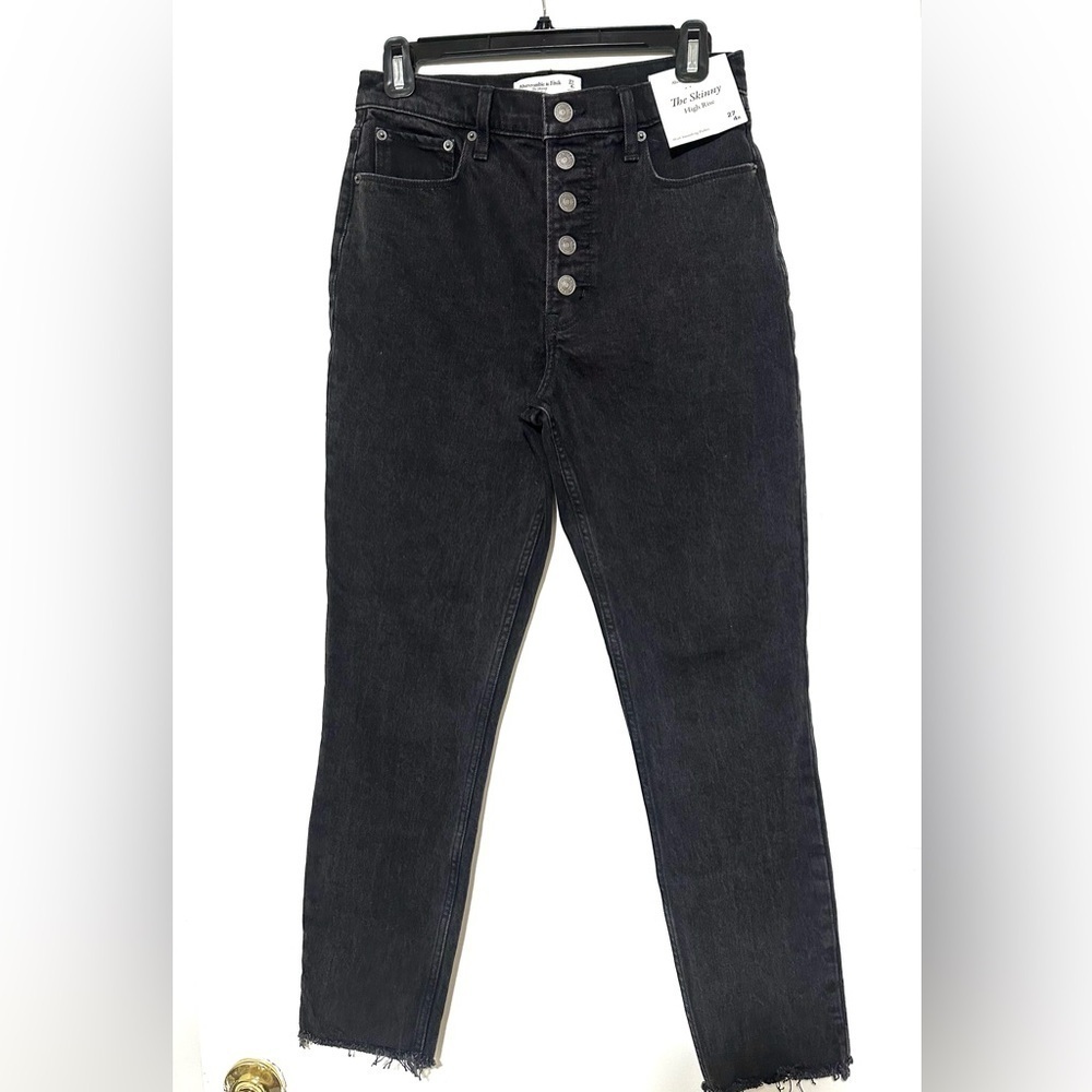 NWT Abercrombie & Fitch The Skinny High Rise size 4
